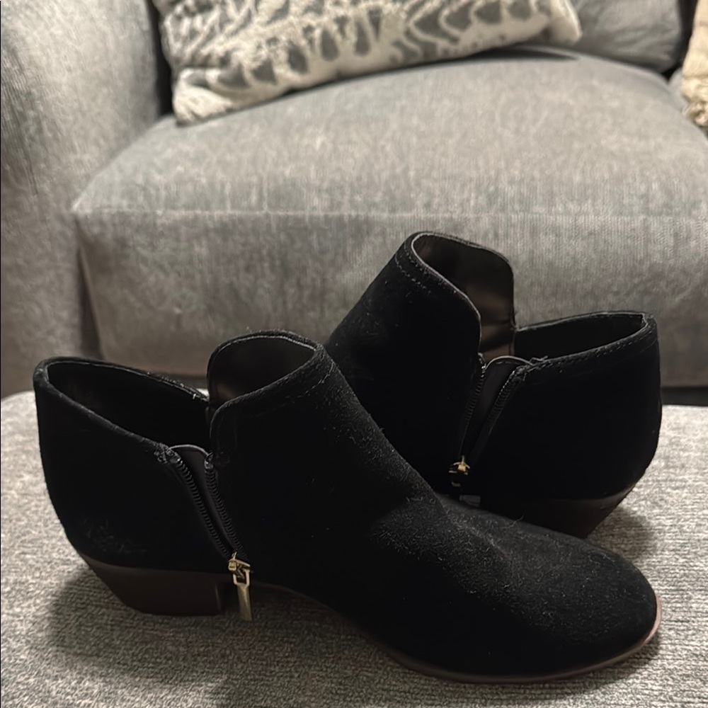 Crown and Ivy Women's Black Ankle Boots